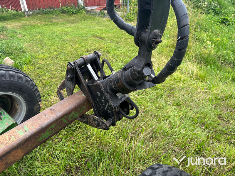 Volvo Bm 430 med farma skogsvagn