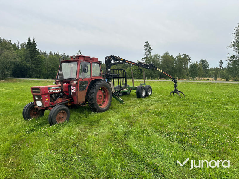 Volvo Bm 430 med farma skogsvagn