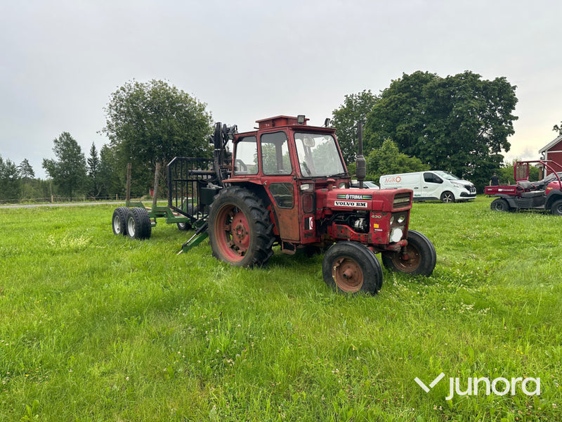Volvo Bm 430 med farma skogsvagn
