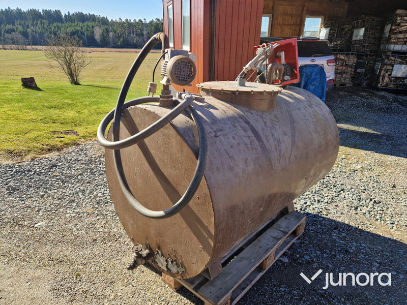 Diesel Tank - Med Invallning & Hus