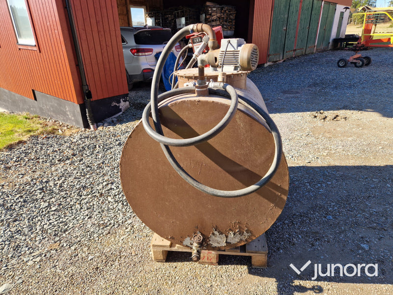 Diesel Tank - Med Invallning & Hus