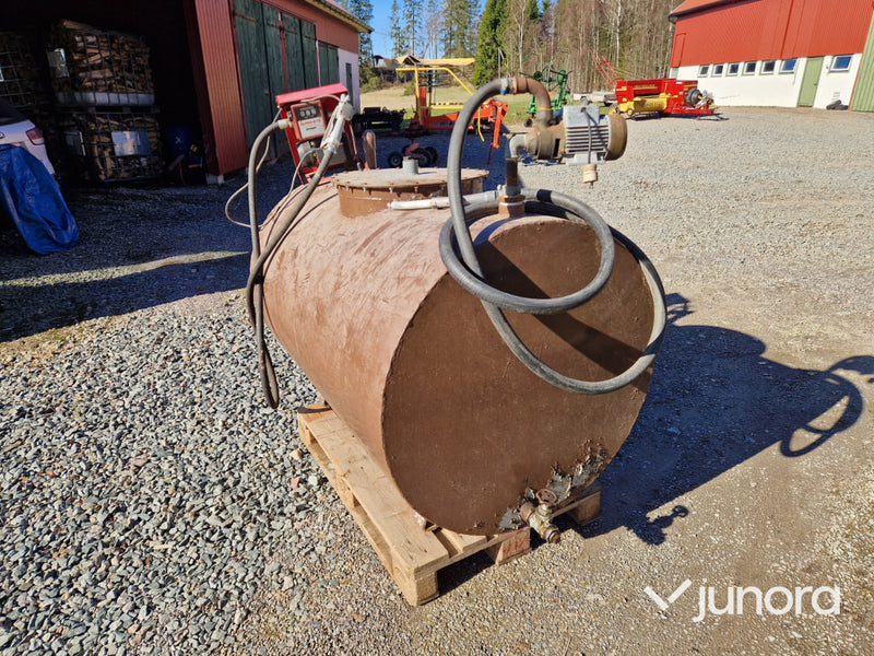 Diesel Tank - Med Invallning & Hus