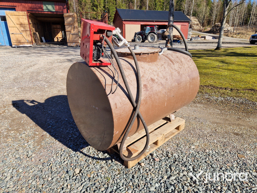 Diesel Tank - Med Invallning & Hus