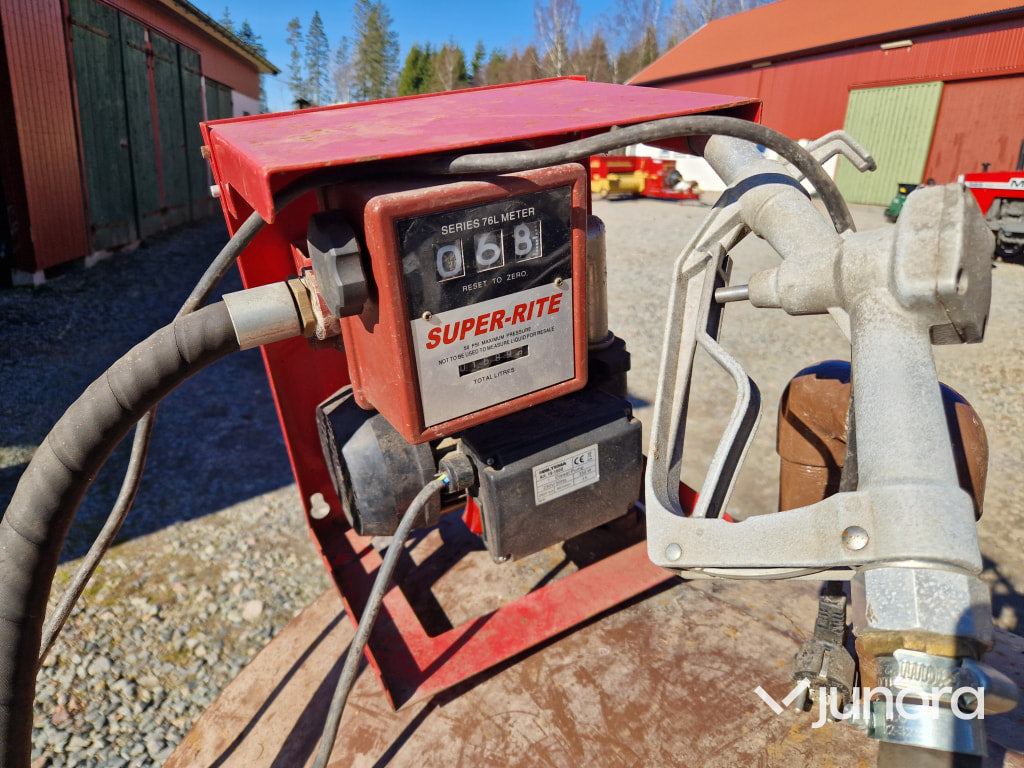 Diesel Tank - Med Invallning & Hus