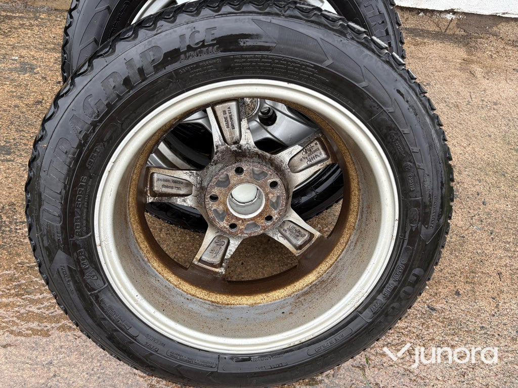 Vinterdäck - Goodyear Ultragrip Ice Arctic