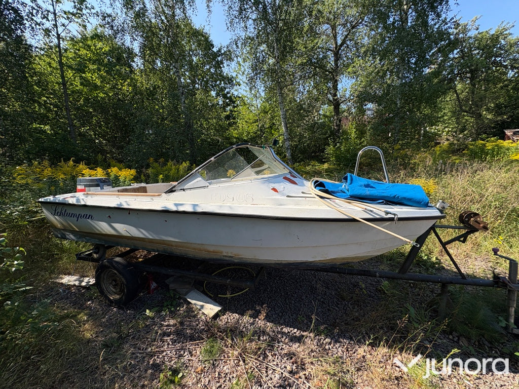 Flipper 450 med Yamaha 40 HK motor
