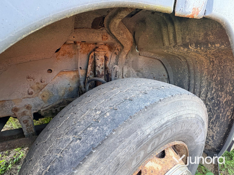 Scania liftdumper flak med container