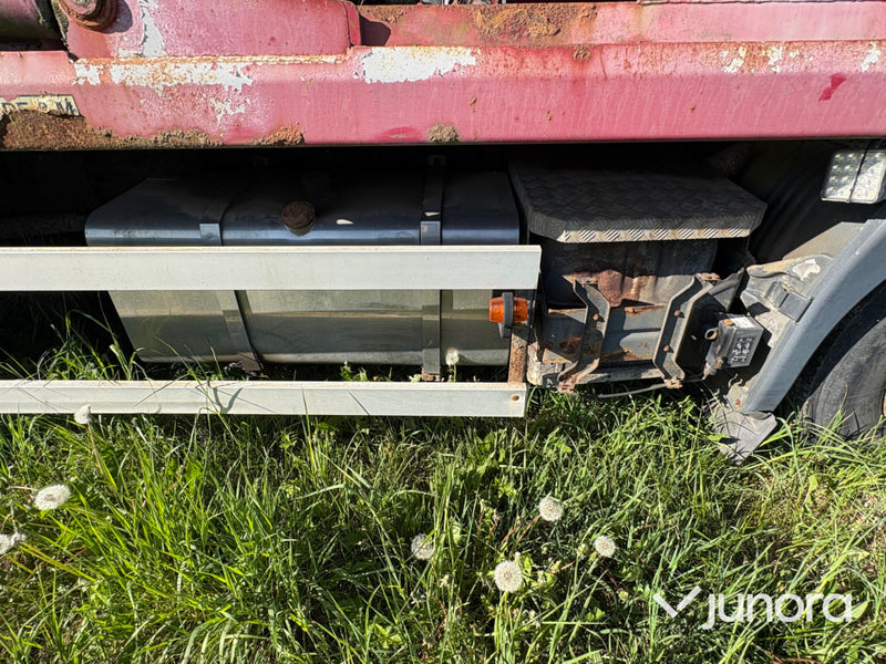 Scania liftdumper flak med container