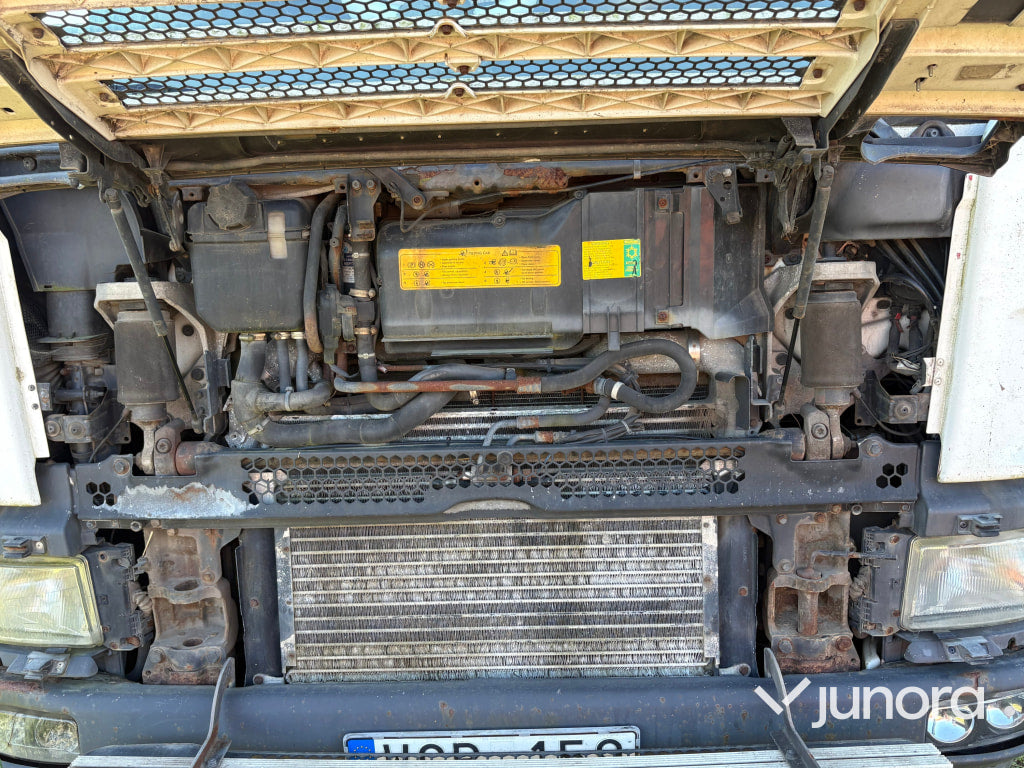 Scania liftdumper flak med container