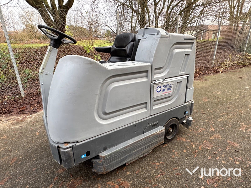 Åkbar sop- och skurmaskin – Nilfisk Advance BR 1100C (36 V)