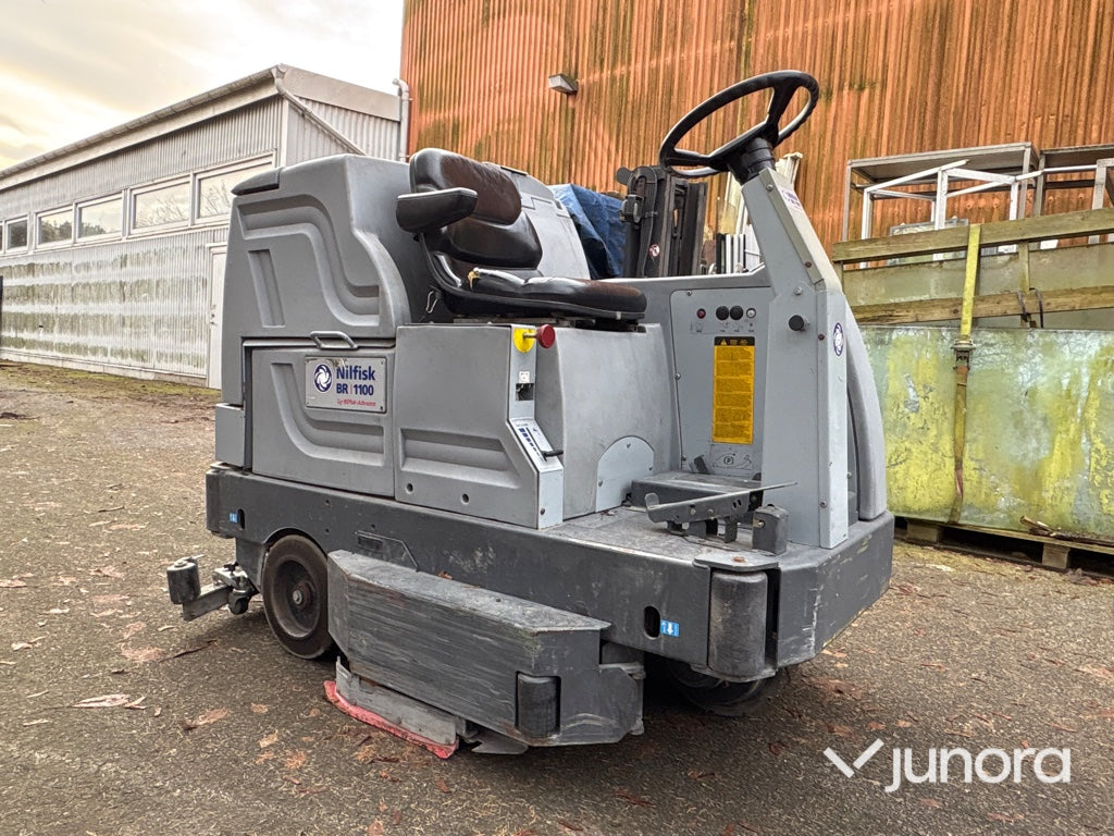 Åkbar sop- och skurmaskin – Nilfisk Advance BR 1100C (36 V)