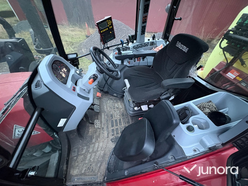 Traktor - Valtra A114