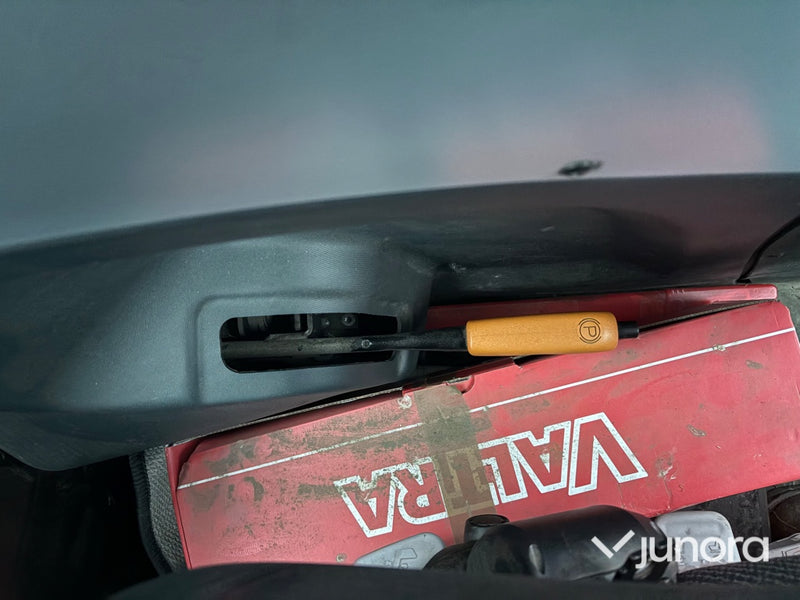 Traktor - Valtra A114