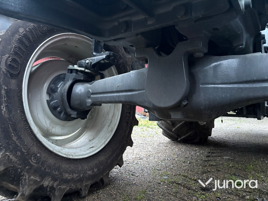 Traktor - Valtra A114