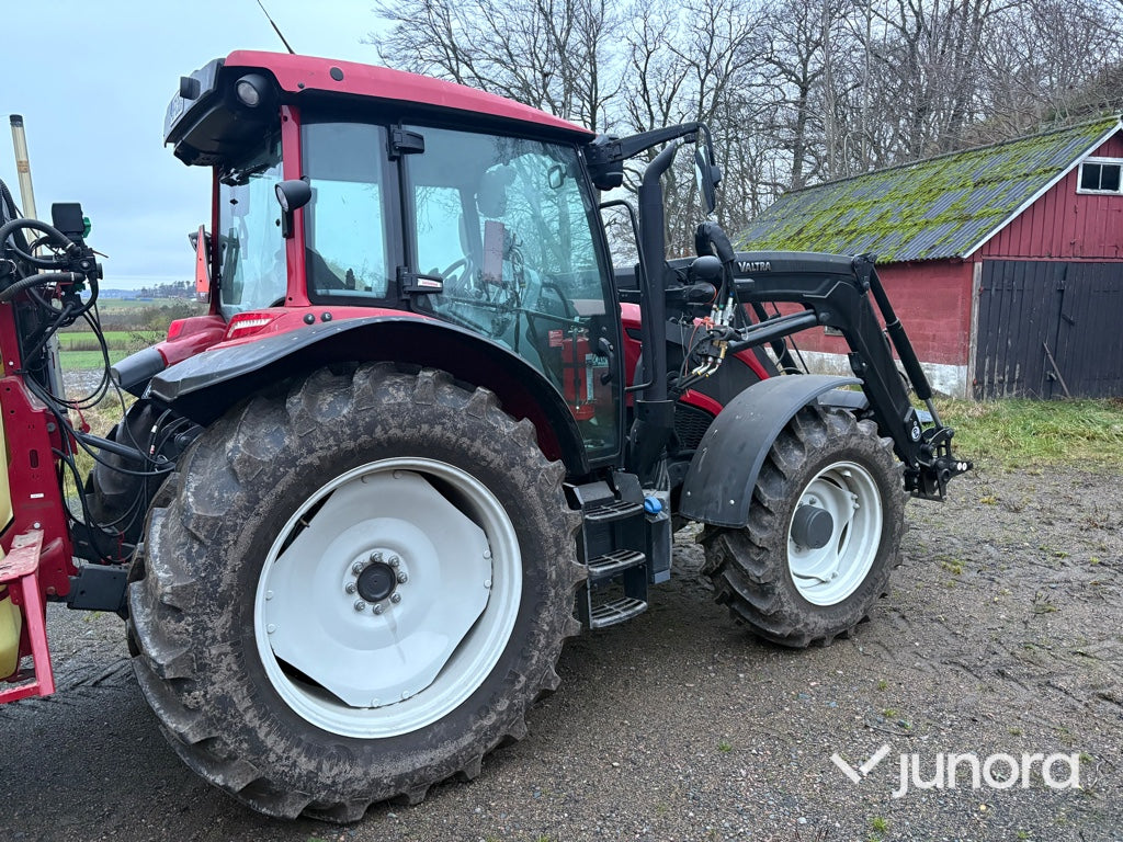 Traktor - Valtra A114