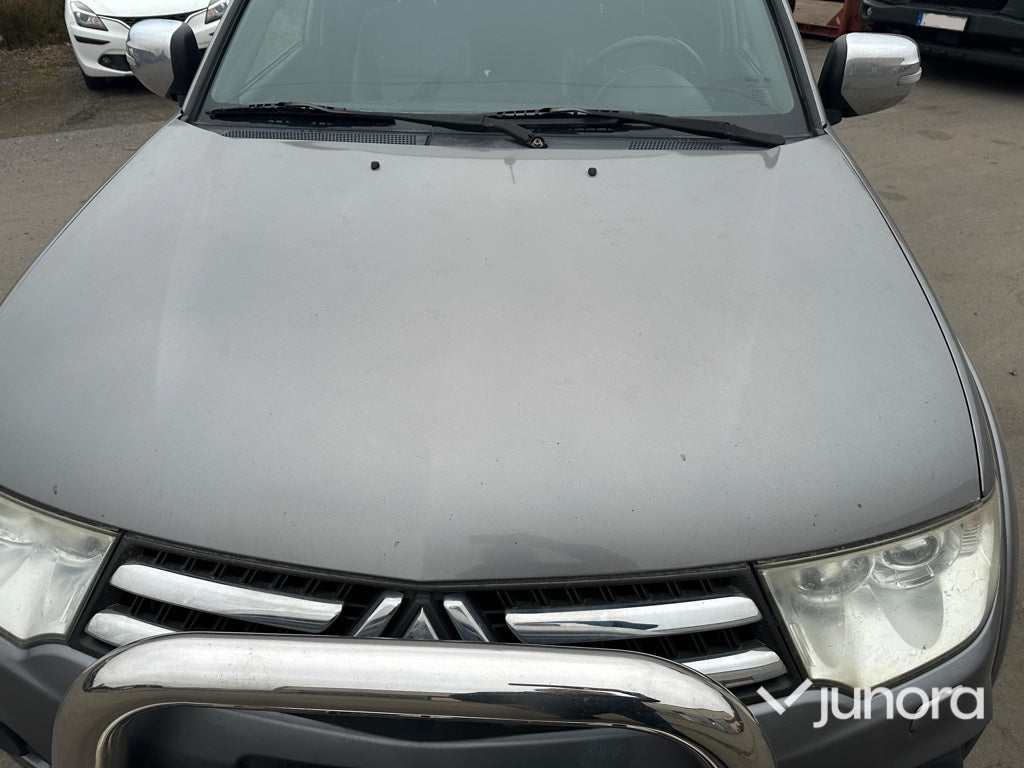 Lätt lastbil - Mitsubishi L200