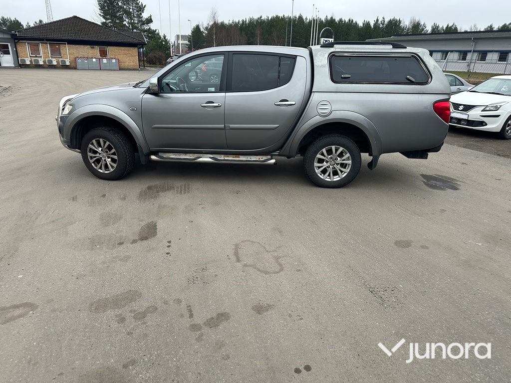 Lätt lastbil - Mitsubishi L200