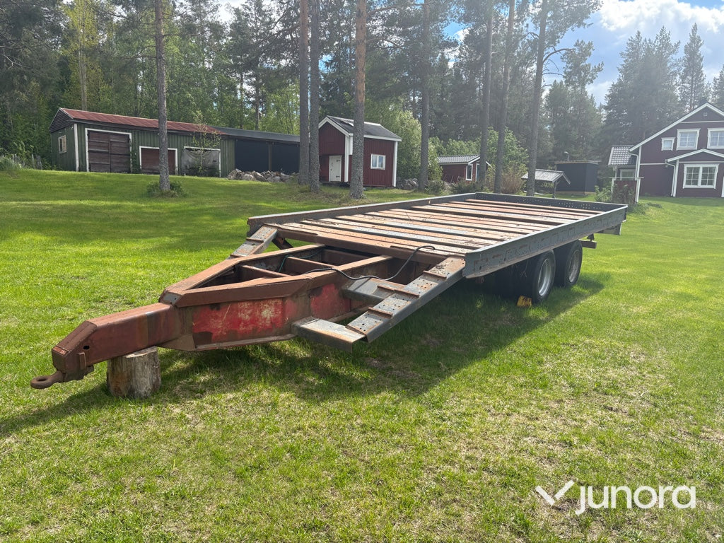 Trailer