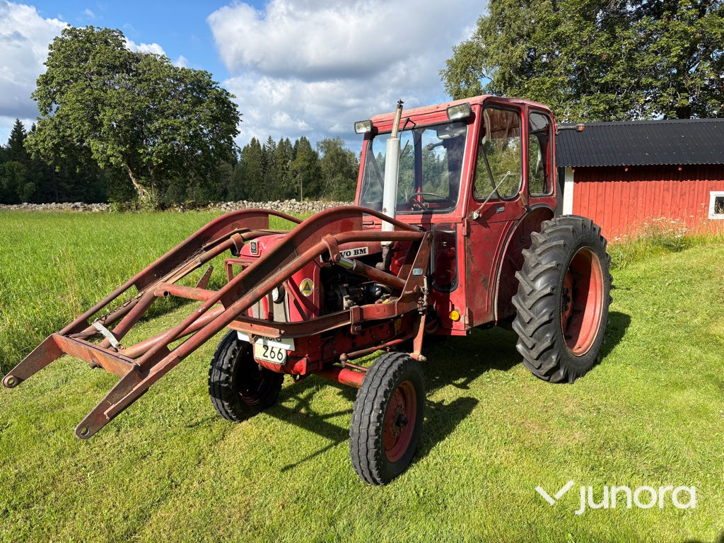 Traktor med frontlastare - Volvo BM, 400 Buster