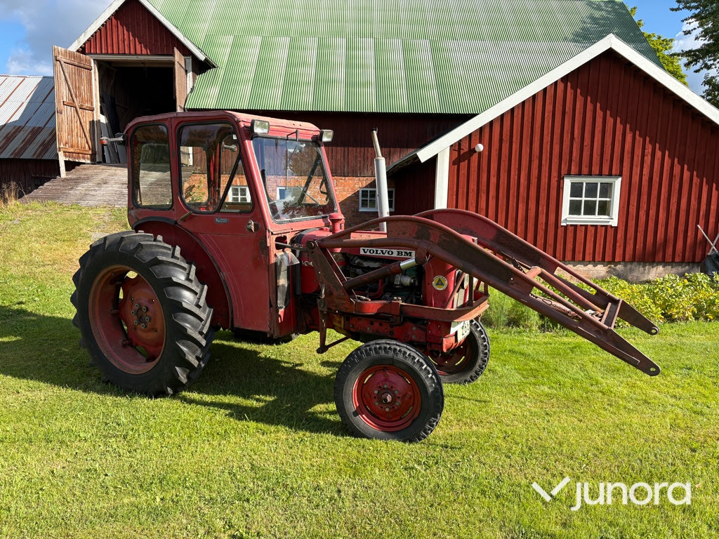 Traktor med frontlastare - Volvo BM, 400 Buster