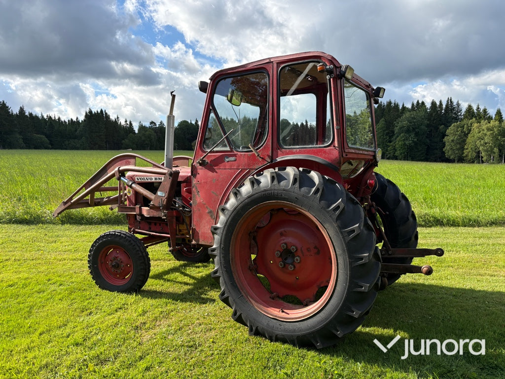Traktor med frontlastare - Volvo BM, 400 Buster