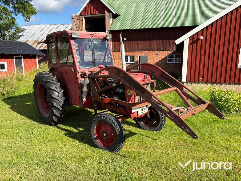 Traktor med frontlastare - Volvo BM, 400 Buster