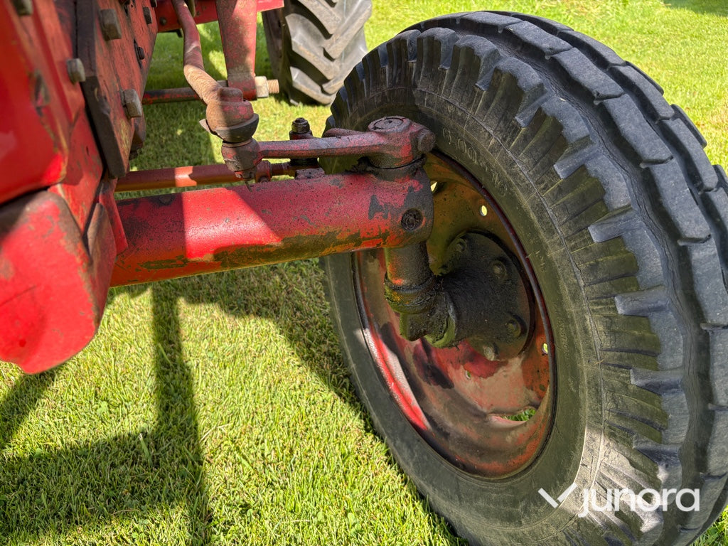 Traktor med frontlastare - Volvo BM, 400 Buster