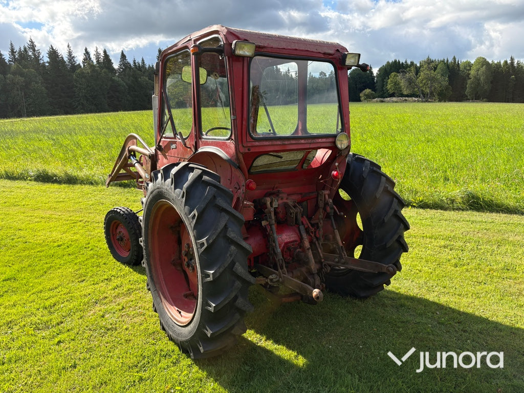 Traktor med frontlastare - Volvo BM, 400 Buster