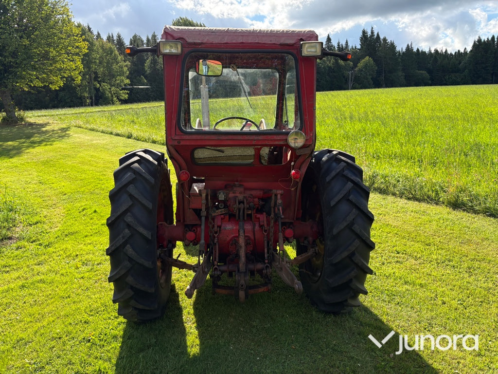 Traktor med frontlastare - Volvo BM, 400 Buster