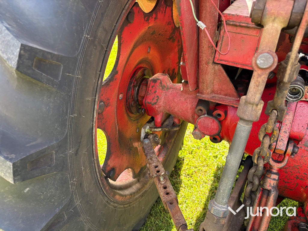 Traktor med frontlastare - Volvo BM, 400 Buster