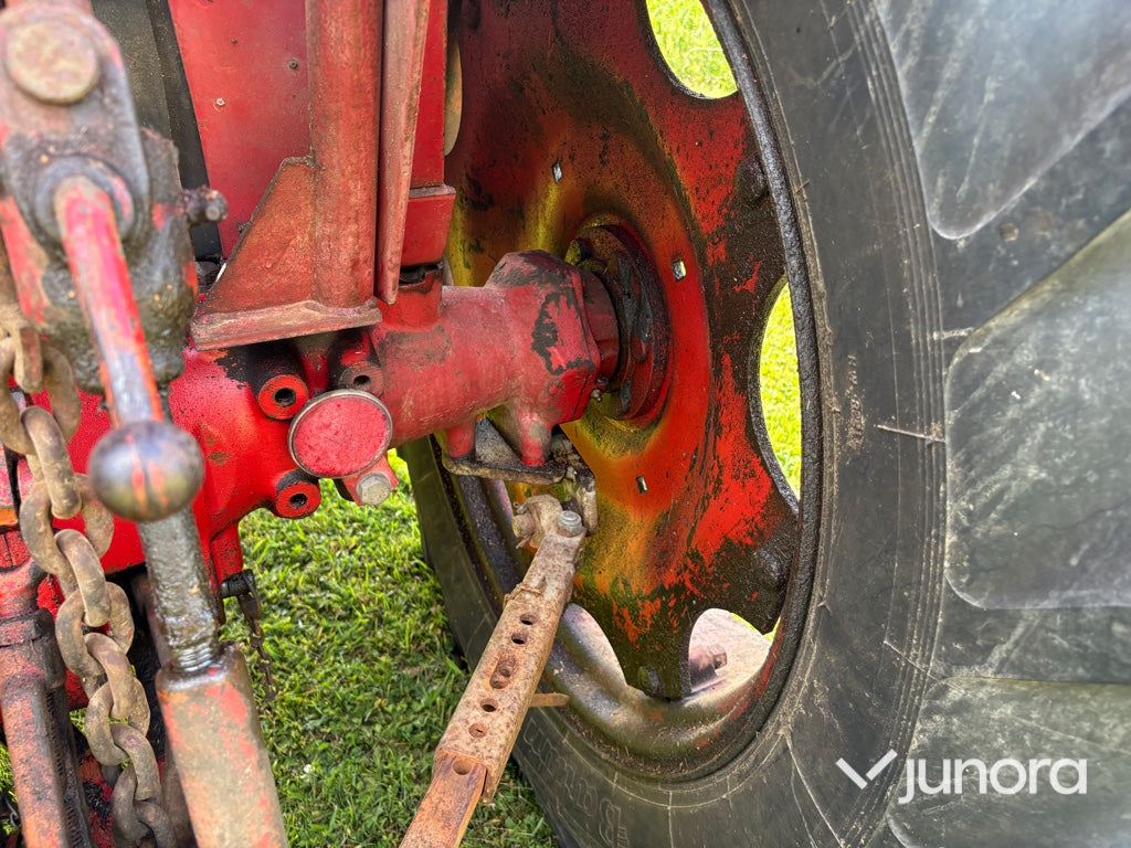 Traktor med frontlastare - Volvo BM, 400 Buster