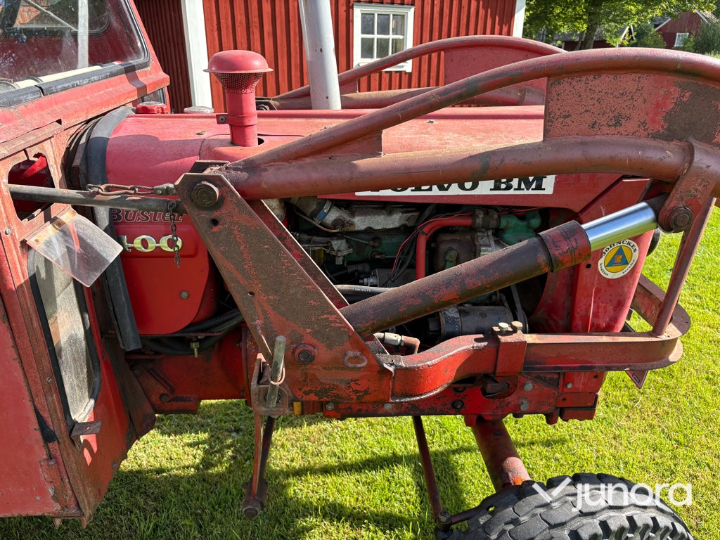 Traktor med frontlastare - Volvo BM, 400 Buster