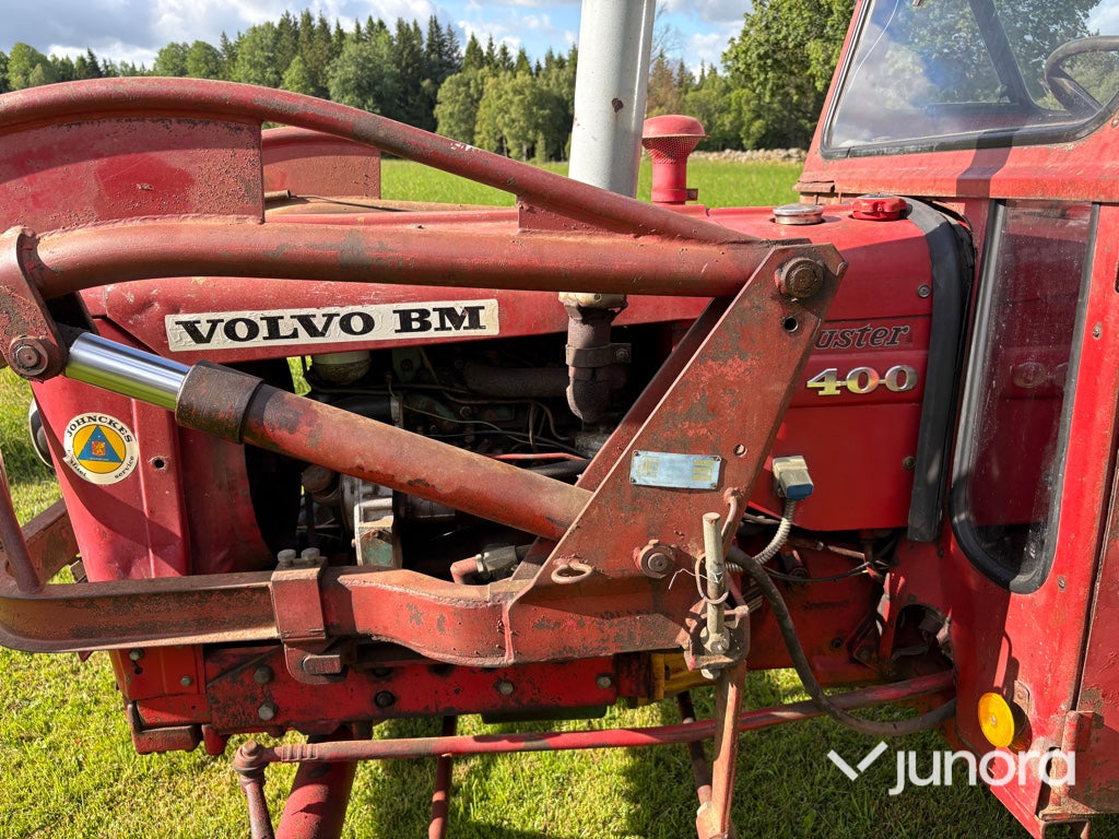 Traktor med frontlastare - Volvo BM, 400 Buster