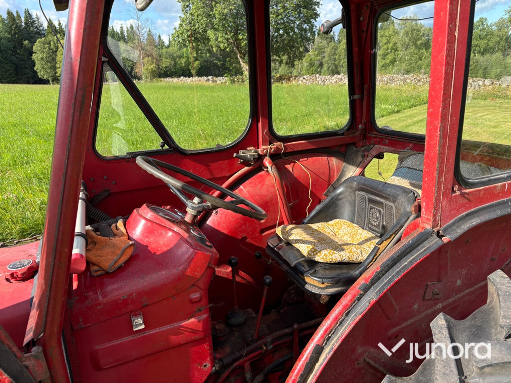 Traktor med frontlastare - Volvo BM, 400 Buster