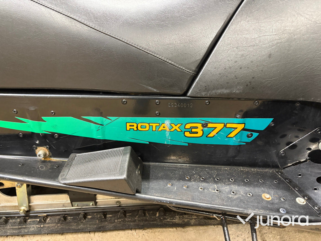 Snöskoter Lynx Light Touring Rotax 377