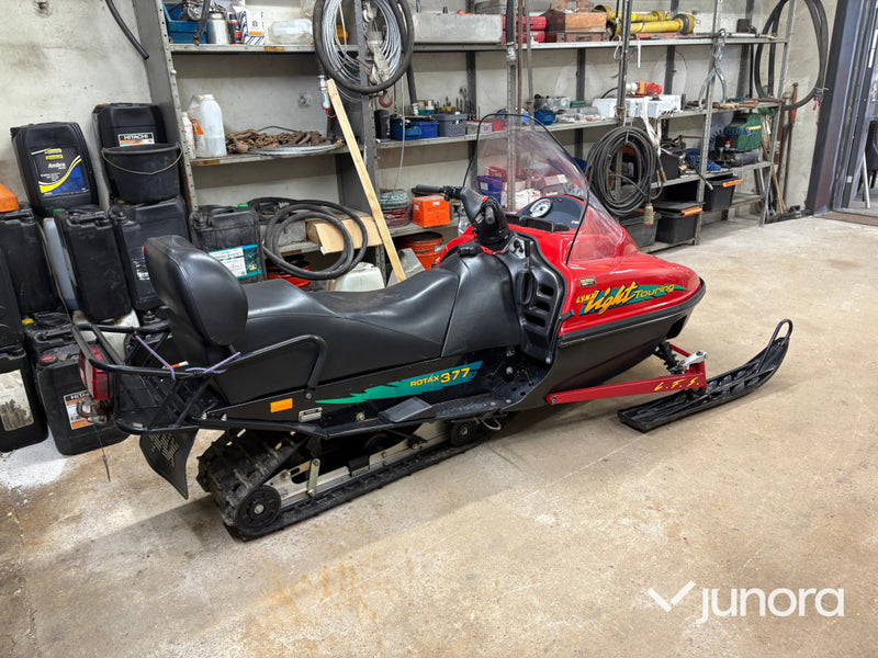 Snöskoter Lynx Light Touring Rotax 377