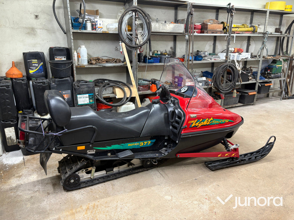Snöskoter Lynx Light Touring Rotax 377