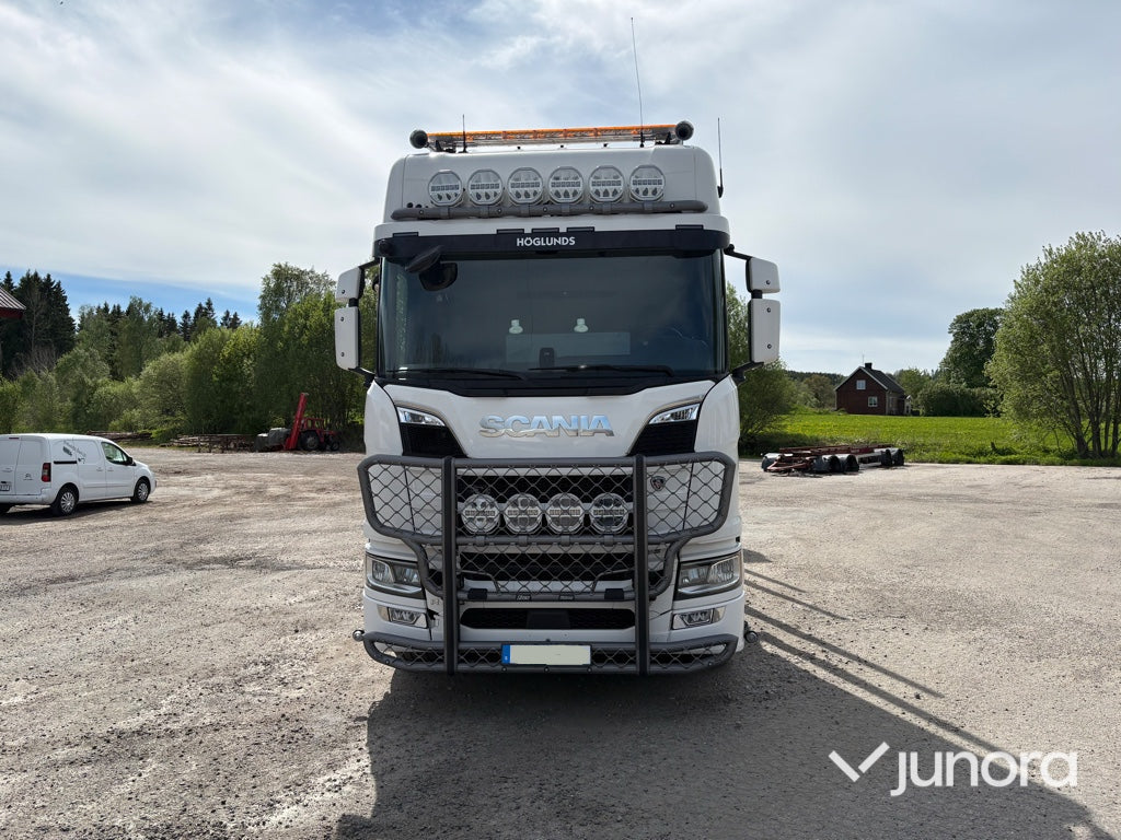 Timmerbil med kran - Scania, R660B6X4NB