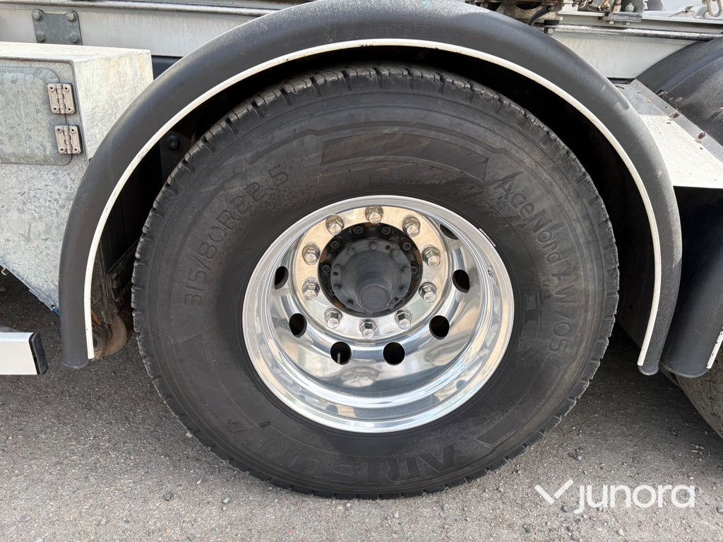 Timmerbil med kran - Scania, R660B6X4NB