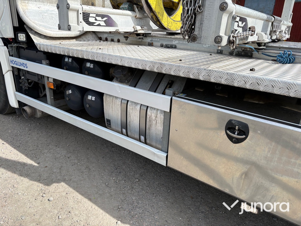 Timmerbil med kran - Scania, R660B6X4NB