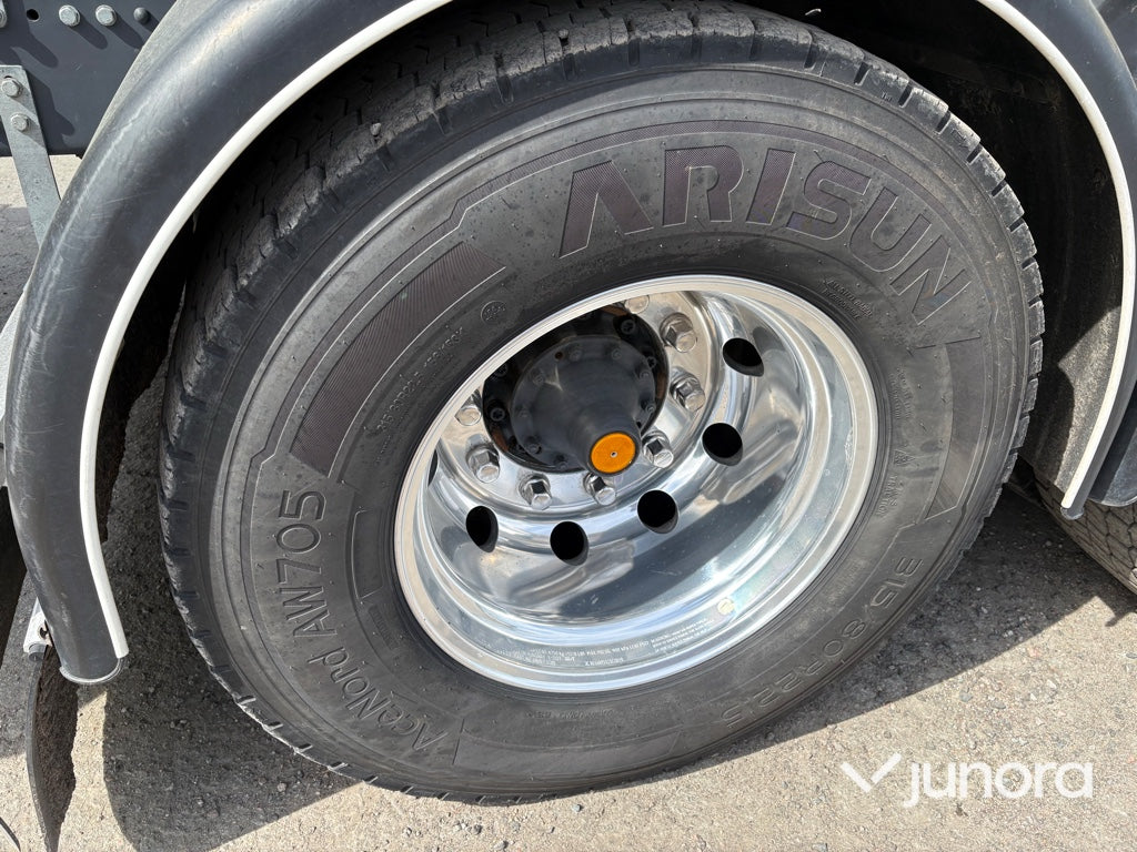 Timmerbil med kran - Scania, R660B6X4NB