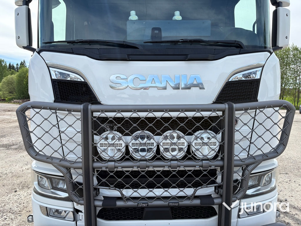 Timmerbil med kran - Scania, R660B6X4NB
