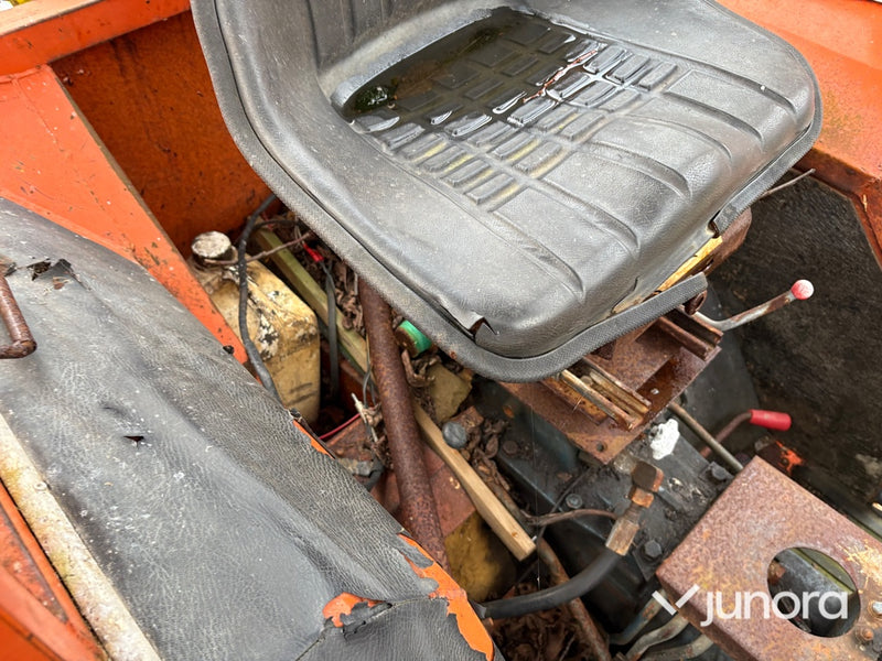 Traktorgrävare - Belos