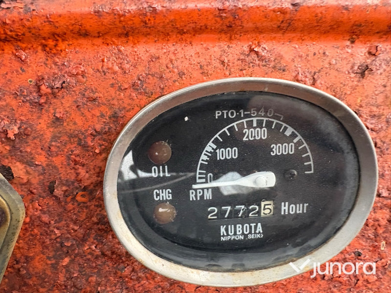 Traktorgrävare - Belos