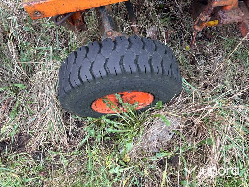 Traktorgrävare - Belos