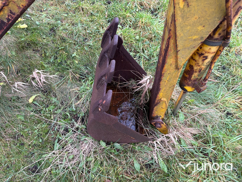 Traktorgrävare - Belos