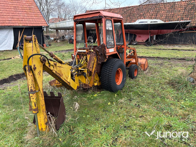 Traktorgrävare - Belos