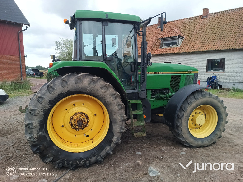John Deere 7700