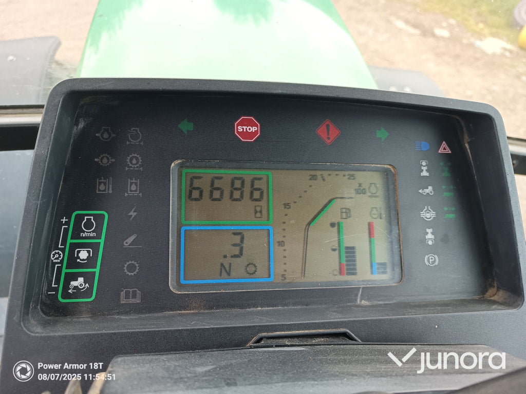 John Deere 7700