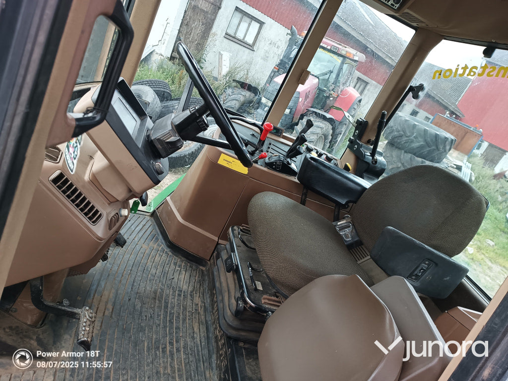 John Deere 7700